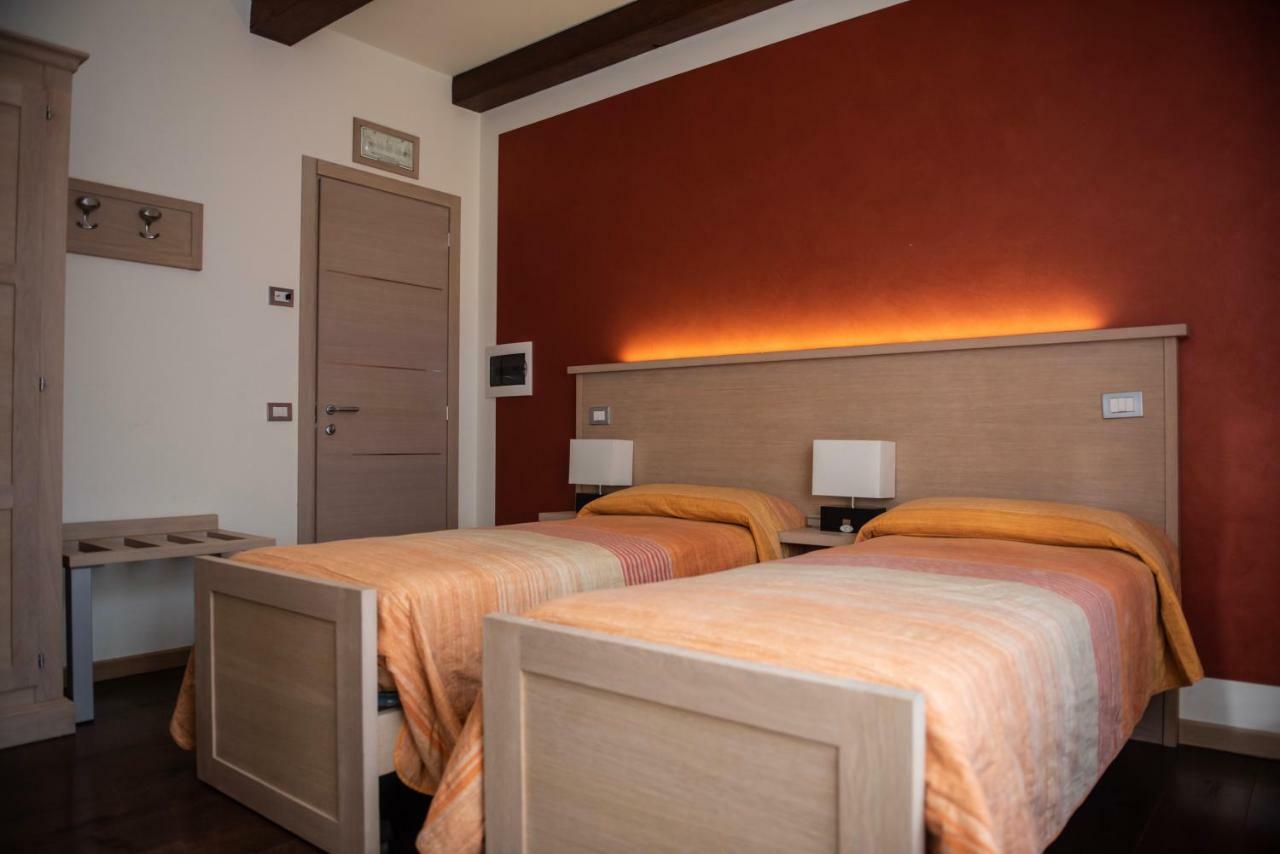 Paesana Hotel - Bar Da Natale מראה חיצוני תמונה